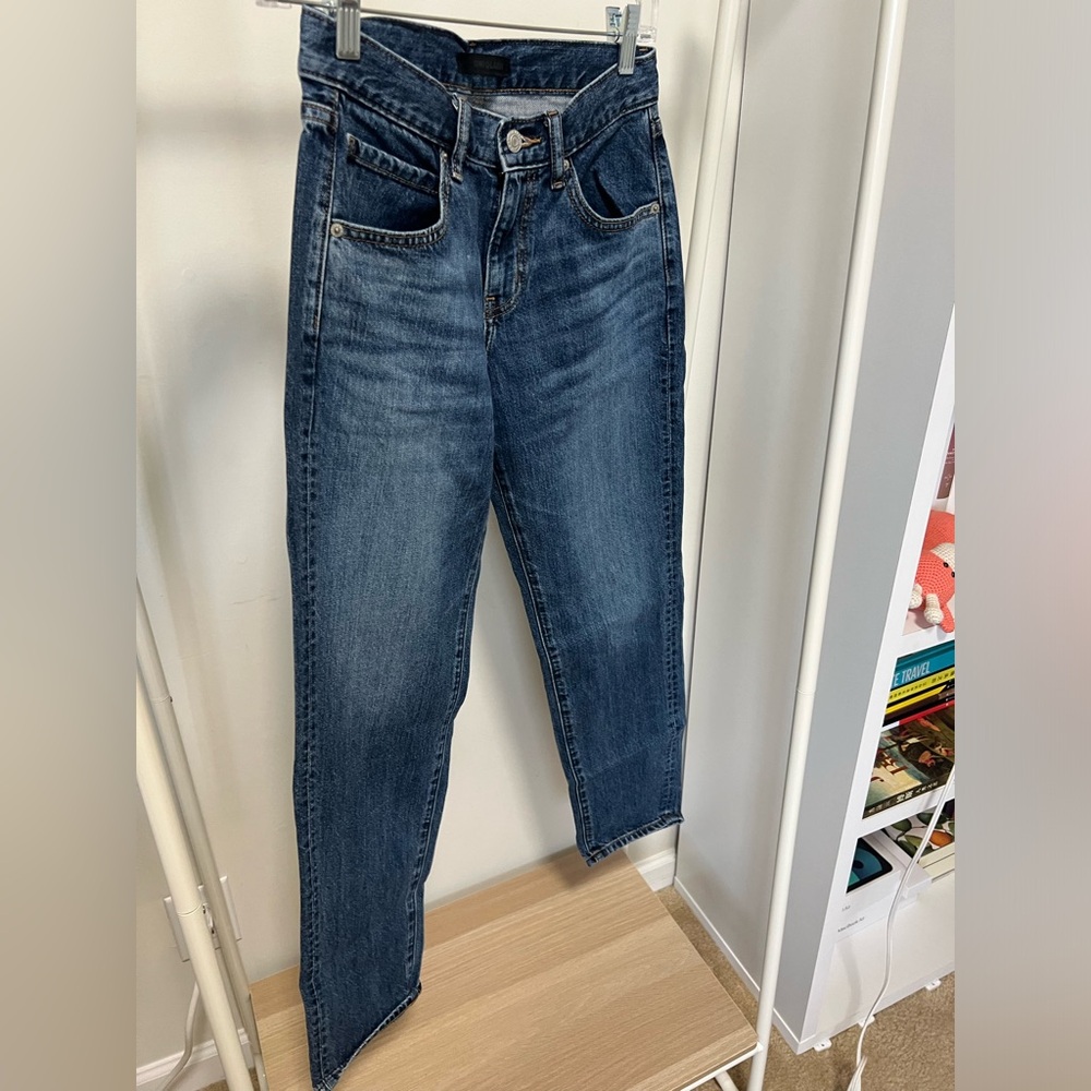 Uniqlo Women’s blue jeans, RN139864, Like New